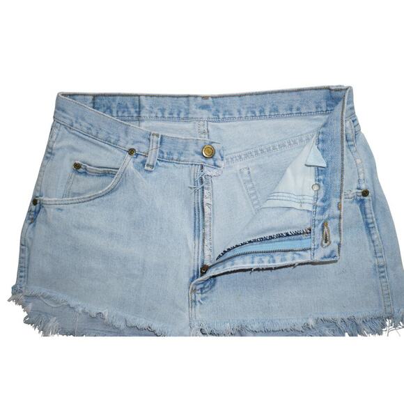 Vintage Wrangler High-Rise Cutoff Denim Shorts – Light Wash – Size ~31W - Picture 3 of 4